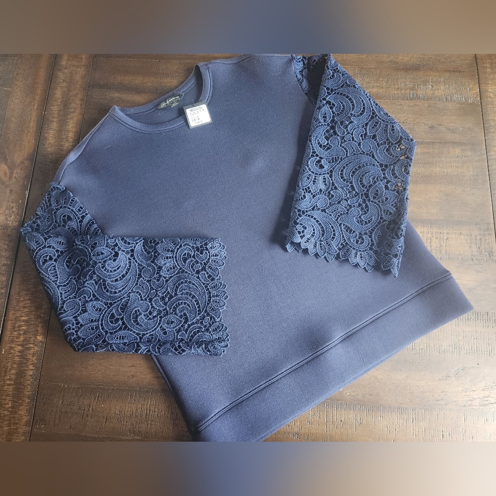 NWT‎ Club Monaco Women's Blue Sweatshirt Blouse With Lace Sleeves